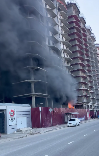 Изрображение 'В Юнусабадском районе произошёл пожар в строящемся доме (видео)'