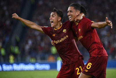 Image of '"Roma" footballer was taken hostage by armed invaders.'