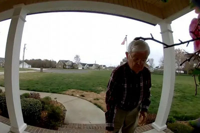 Изрображение 'В США 78-летнему курьеру собрали на пенсию почти 1 млн долларов'