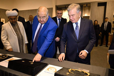 Изрображение 'Президент осмотрел экспозиции Центра исламской цивилизации в Ташкенте'