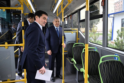 Изрображение 'Электробусы и новый тоннель: Президент посетил транспортные объекты в Самарканде'