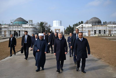 Изрображение 'Президент посетил мемориальный комплекс Имама Матуриди'