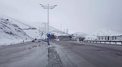 Изрображение 'На перевале Камчик идет снег: водителей просят быть бдительными'