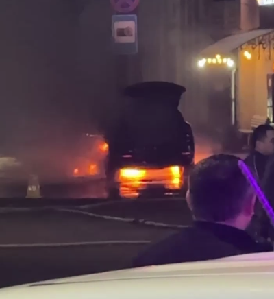 Изрображение 'В Ташкенте сгорел электромобиль (видео)'