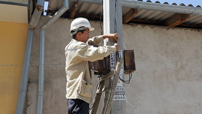 Изрображение '«Региональные электрические сети» объяснили требования установки электросчётчиков вне дома'