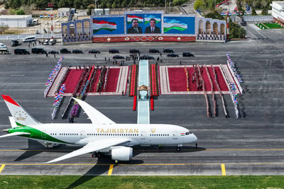 Изрображение 'Шавкат Мирзиёев и Эмомали Рахмон прибыли в Бухару'