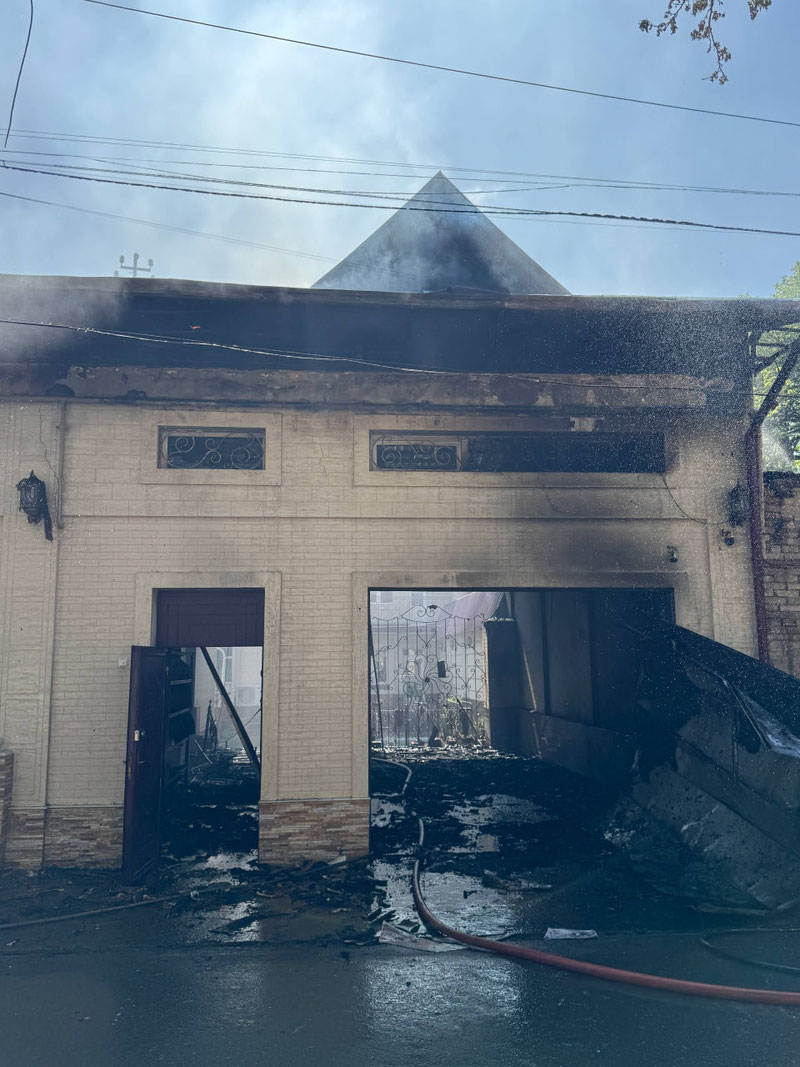 Изрображение 'На Юнусабаде горел частный жилой дом'