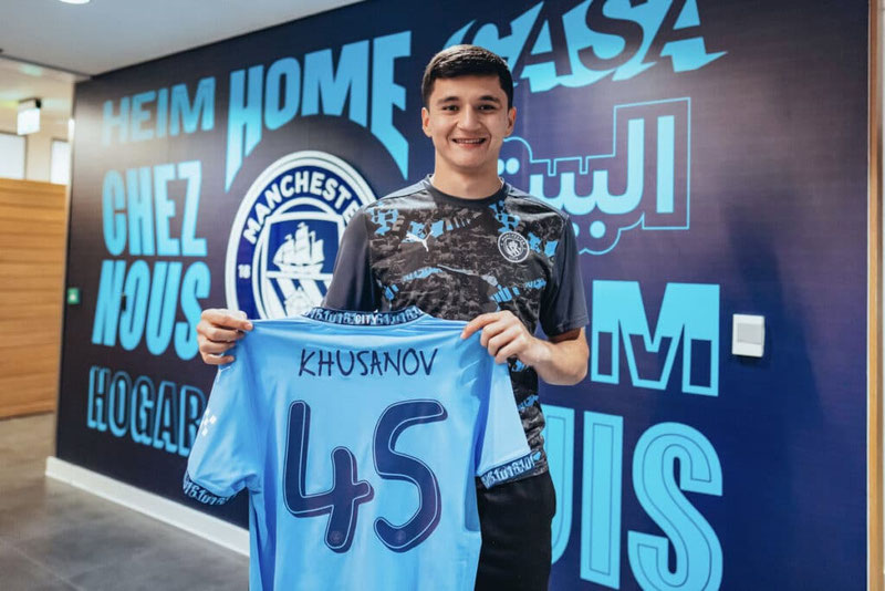 'Abdulqodir Husanov "Manchester Siti"da oy futbolchisi bo‘ldi'ning rasmi