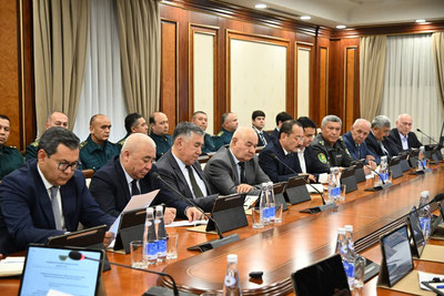 Изрображение 'Сенаторы обсудили возможность допуска женщин к военной подготовке'