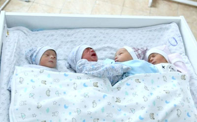 Изрображение 'В Ташкентской области сотрудник УВД стал отцом четверняшек'