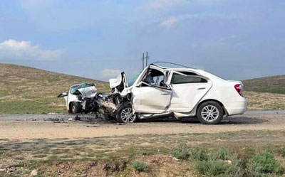 'Jizzahda ikki avtomobil toʻqnashuv oqibatida 5 kishi halok boʻldi'ning rasmi