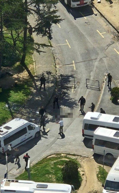 Изрображение 'В Стамбуле атаковано консульство Израиля: двое нападавших убиты (видео)'