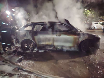 Изрображение 'В Алмазарском районе Ташкента сгорел электромобиль'
