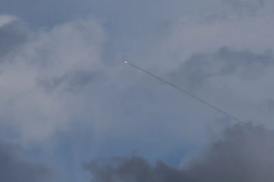 'Hizbullah Livanga qilingan hujumlarga javoban Shimoliy Isroilga raketa uchirdi'ning rasmi