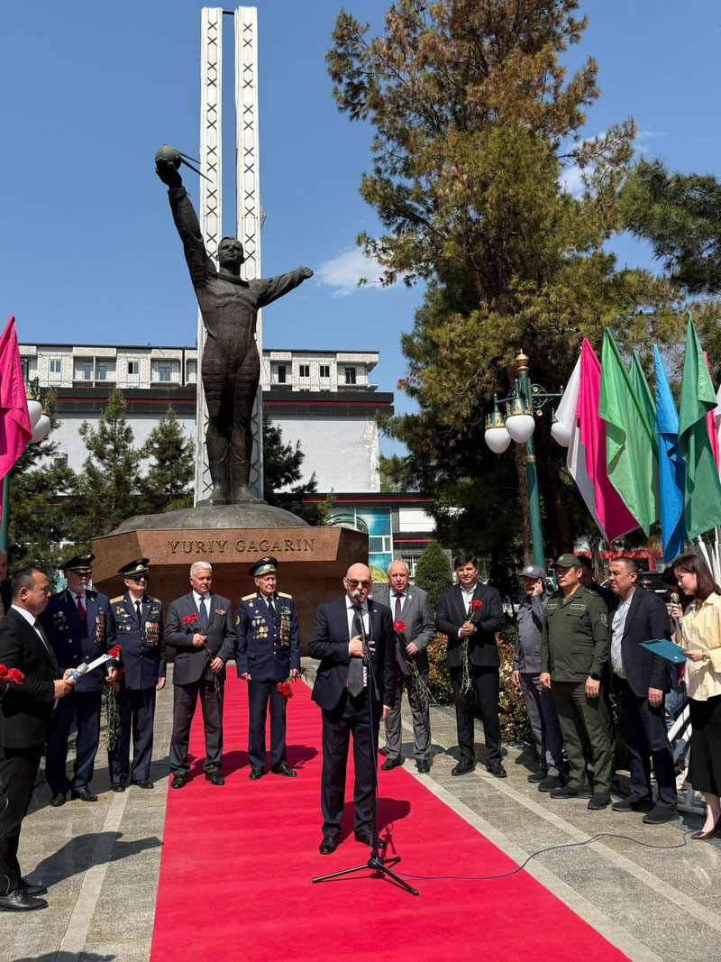 Изрображение 'В Ташкенте почтили память первого космонавта планеты'