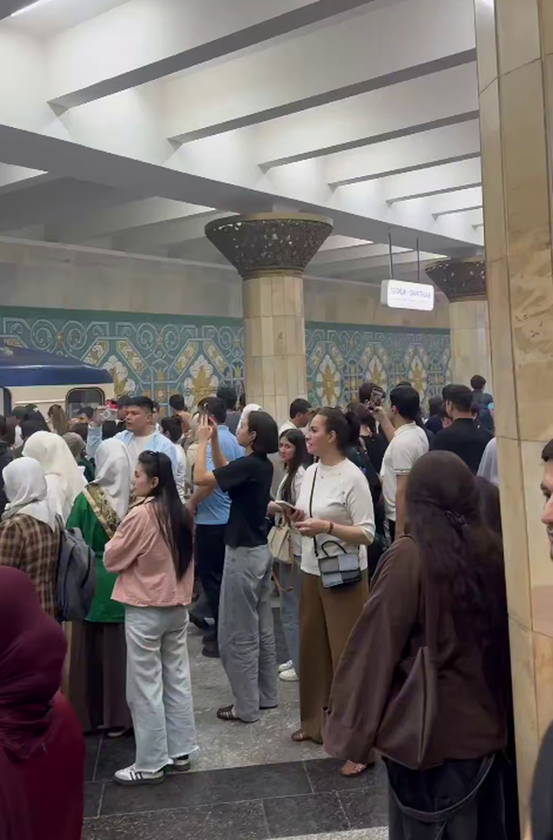 Изрображение 'В столичной подземке опровергли задымление на станции "Пахтакор"'