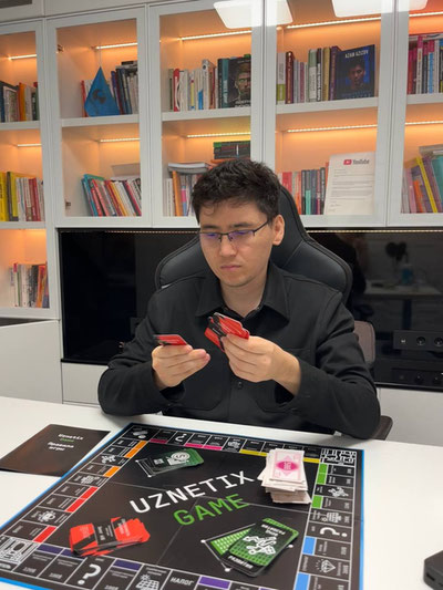 'Азам Азизов - Ўзбекистонлик молиявий блогер ва инвестиция бўйича эксперт'ning rasmi