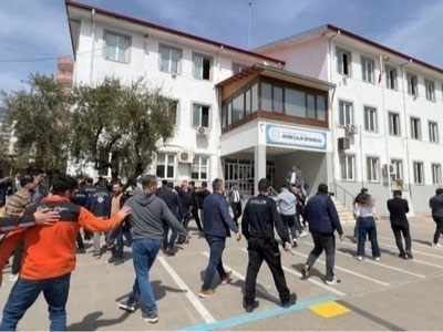 'Туркияда мактабда отишма: 9 киши ҳалок бўлди'ning rasmi