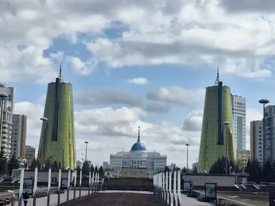 'Қозоғистонда яшаш рухсатномаси учун қозоқ тилини Б1 даражада билиш талаб қилинмоқда'ning rasmi