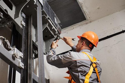 Изрображение 'Президент поздравил работников ЖКХ и обозначил планы развития отрасли до 2030 года'