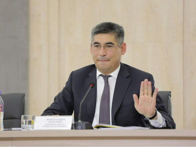 'Шерзод Кудбиев таққан қимматбаҳо соат муҳокамаларга сабаб бўлди'ning rasmi