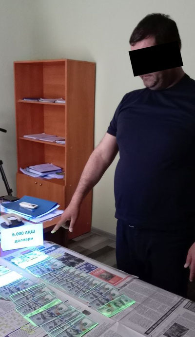 Изрображение 'Житель Намангана потребовал 26 тысяч долларов за незаконную отправку в хадж'