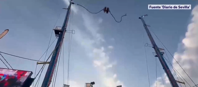Изрображение 'В испанской Севилье на ярмарке оборвался трос у аттракциона «катапульта» (видео)'