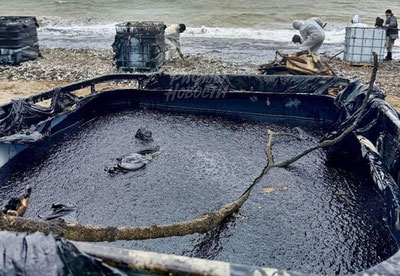 'Tuapseda neft to‘kilish oqibatlari kuchaymoqda'ning rasmi