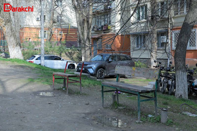 Изрображение 'Парковка у подъездов, бельё на фасадах и животные на балконах: что теперь запрещено'