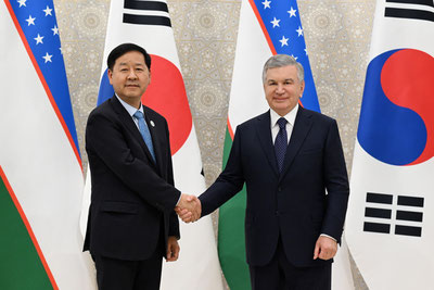Image of 'Mirziyoyev received the Korean delegation.'