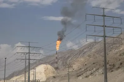 Image of 'Iran attacked an oil depot in the UAE.'