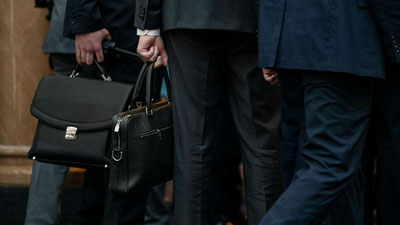 'Фарғонада 16 нафар ҳоким ёрдамчиси жавобгарликка тортилди'ning rasmi