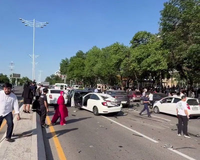 Изрображение 'Крупное ДТП в Ташкенте: 15 автомобилей получили повреждения'