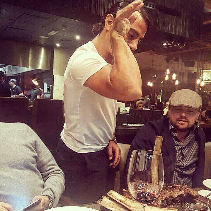 нусрет гекче мем, соляной повар, salt bae, повар солит мясо, мем повар, турецкий повар мем